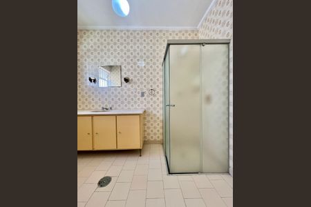 Casa à venda com 328m², 3 quartos e 2 vagas Casa à venda com 328m², 3 quartos e 2 vagasBanheiro da Suíte