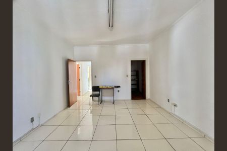 Casa à venda com 328m², 3 quartos e 2 vagas Casa à venda com 328m², 3 quartos e 2 vagasSuíte