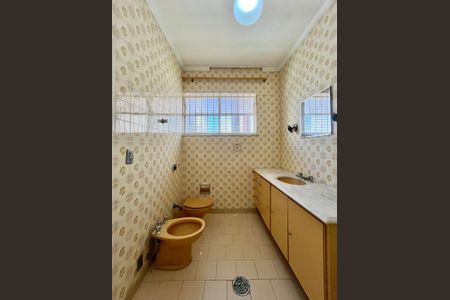 Casa à venda com 328m², 3 quartos e 2 vagas Casa à venda com 328m², 3 quartos e 2 vagasBanheiro da Suíte