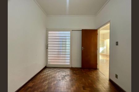 Casa à venda com 328m², 3 quartos e 2 vagas Casa à venda com 328m², 3 quartos e 2 vagasSala 3