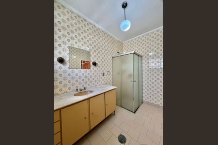 Casa à venda com 328m², 3 quartos e 2 vagas Casa à venda com 328m², 3 quartos e 2 vagasBanheiro da Suíte