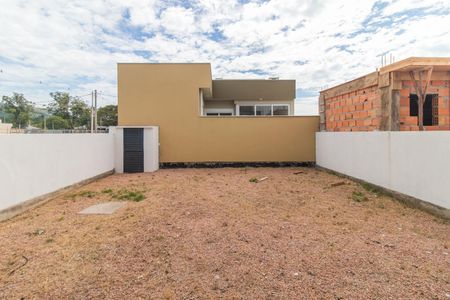 Casa de condomínio à venda com 120m², 3 quartos e 2 vagasQuintal