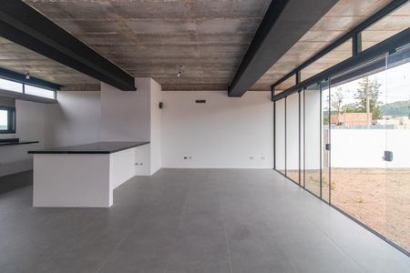 Sala de casa de condomínio à venda com 3 quartos, 120m² em Cavalhada, Porto Alegre