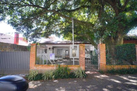 Casa à venda com 381m², 7 quartos e 2 vagasFachada 