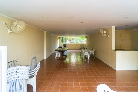 Apartamento para alugar com 70m², 2 quartos e 1 vagaÁrea comum - Salão de festas