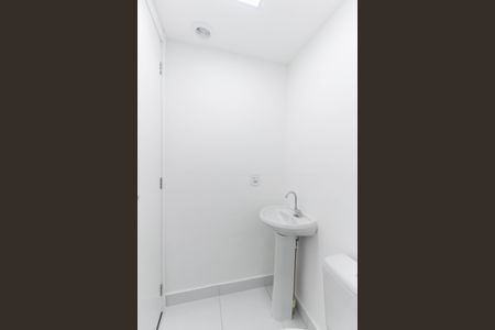 Apartamento para alugar com 29m², 2 quartos e sem vaga Apartamento para alugar com 29m², 2 quartos e sem vagaBanheiro