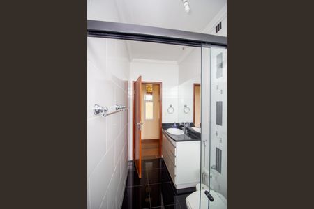 Casa de condomínio à venda com 569m², 5 quartos e 2 vagasBanheiro Social