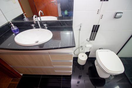 Casa de condomínio à venda com 569m², 5 quartos e 2 vagasBanheiro Social