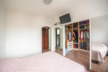 Apartamento à venda com 108m², 4 quartos e 3 vagasQuarto 2 - Suíte