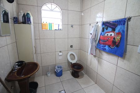 Casa à venda com 660m², 8 quartos e 5 vagasBanheiro