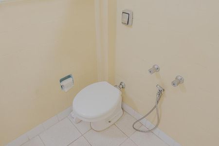 Apartamento à venda com 91m², 2 quartos e 1 vaga Apartamento à venda com 91m², 2 quartos e 1 vagaBanheiro