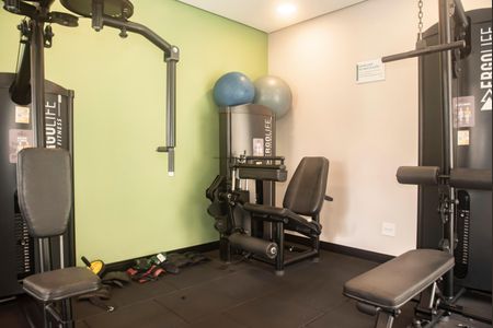 Apartamento para alugar com 70m², 2 quartos e 2 vagasÁrea comum - Academia