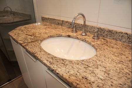 Apartamento para alugar com 70m², 2 quartos e 2 vagasBanheiro da Suíte