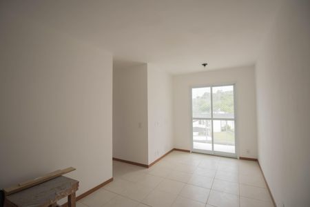 Sala de apartamento para alugar com 2 quartos, 58m² em Mutondo, São Gonçalo