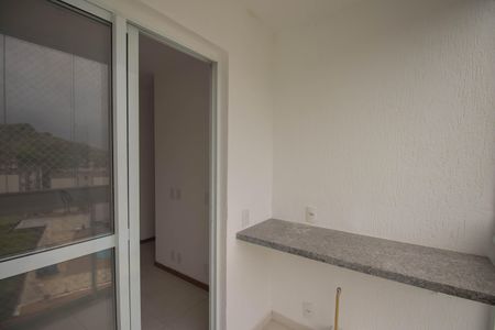 Varanda da Sala de apartamento para alugar com 2 quartos, 58m² em Mutondo, São Gonçalo