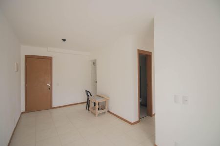 Sala de apartamento para alugar com 2 quartos, 58m² em Mutondo, São Gonçalo