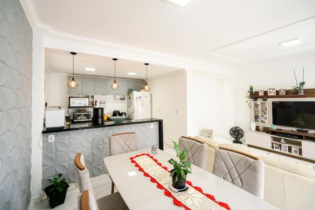 Apartamento à venda com 76m², 2 quartos e 1 vaga Apartamento à venda com 76m², 2 quartos e 1 vagaSala de jantar