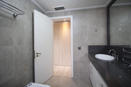 Apartamento para alugar com 226m², 3 quartos e 2 vagasSuíte master