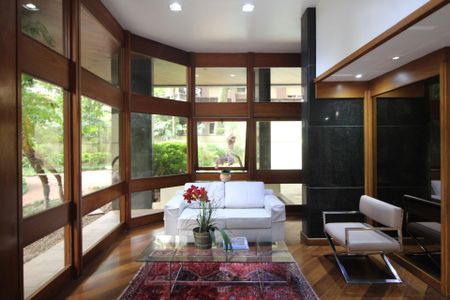 Apartamento para alugar com 226m², 3 quartos e 2 vagasHall social