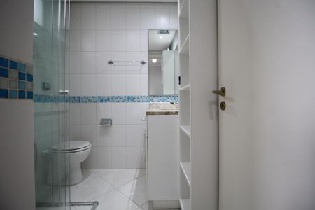 Apartamento para alugar com 226m², 3 quartos e 2 vagasBanheiro da Suíte 2