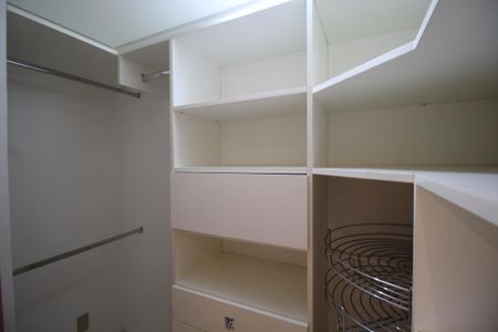 Apartamento para alugar com 226m², 3 quartos e 2 vagasSuíte master