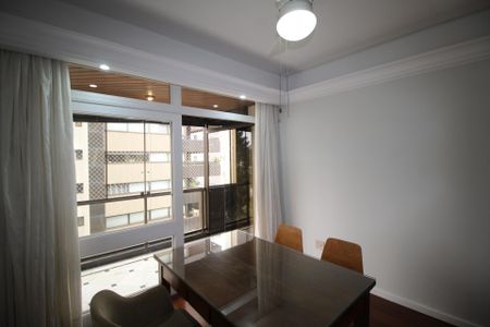 Apartamento para alugar com 226m², 3 quartos e 2 vagasEscritório