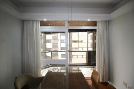 Apartamento para alugar com 226m², 3 quartos e 2 vagasEscritório