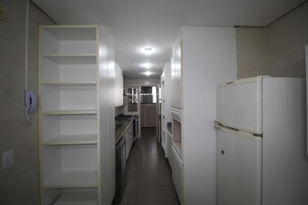 Apartamento para alugar com 226m², 3 quartos e 2 vagasCozinha