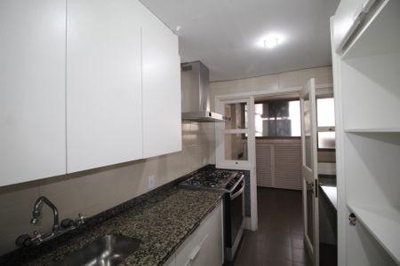 Apartamento para alugar com 226m², 3 quartos e 2 vagasCozinha