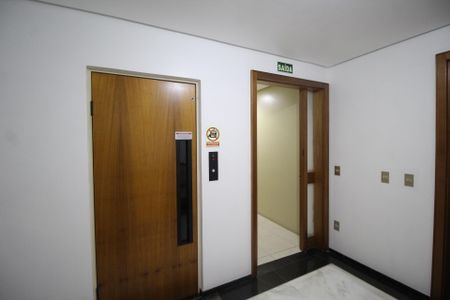 Apartamento para alugar com 226m², 3 quartos e 2 vagasCorredor