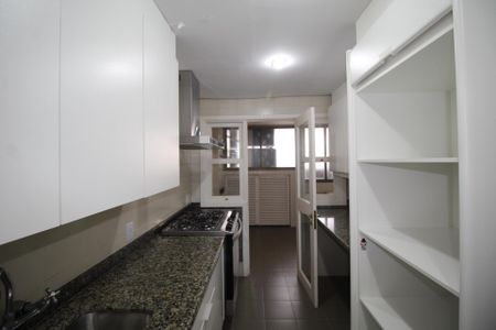 Apartamento para alugar com 226m², 3 quartos e 2 vagasCozinha