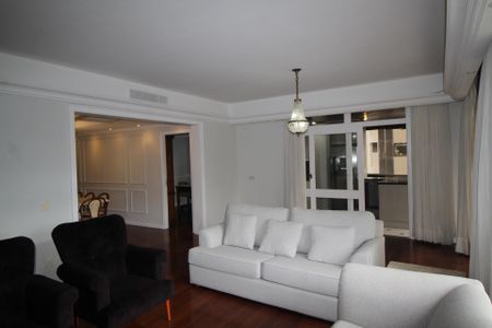 Apartamento para alugar com 226m², 3 quartos e 2 vagasSala