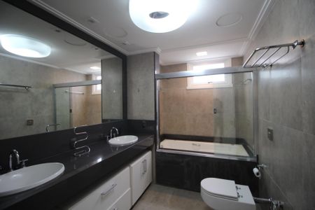 Apartamento para alugar com 226m², 3 quartos e 2 vagasSuíte master