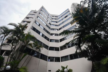 Apartamento à venda com 55m², 2 quartos e 1 vagaFachada