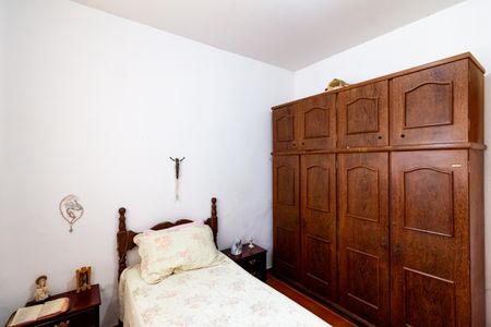 Quarto 1 de casa à venda com 4 quartos, 185m² em Sagrada Família, Belo Horizonte