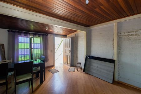 Casa para alugar com 50m², 2 quartos e sem vaga Casa para alugar com 50m², 2 quartos e sem vagaSala