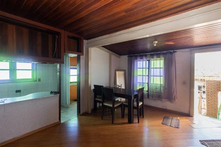 Casa para alugar com 50m², 2 quartos e sem vaga Casa para alugar com 50m², 2 quartos e sem vagaSala