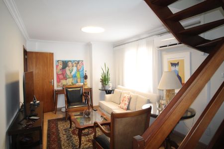 Apartamento para alugar com 217m², 3 quartos e 2 vagasSala