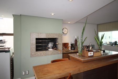 Apartamento para alugar com 217m², 3 quartos e 2 vagasChurrasqueira