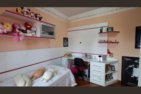 Apartamento à venda com 130m², 3 quartos e 2 vagasSuíte 2