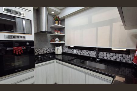 Apartamento à venda com 130m², 3 quartos e 2 vagasCozinha 