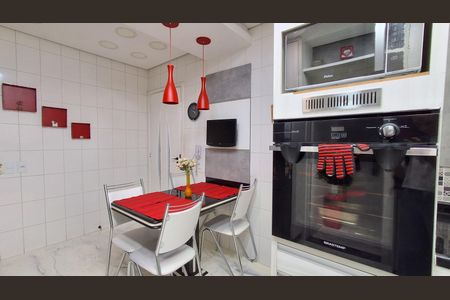 Apartamento à venda com 130m², 3 quartos e 2 vagasCozinha 