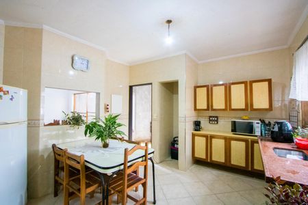 Casa à venda com 400m², 6 quartos e 6 vagasCozinha