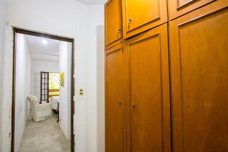 Closet do quarto 1 de casa para alugar com 3 quartos, 400m² em Campestre, Santo André
