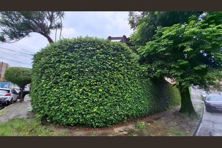 Casa à venda com 400m², 6 quartos e 6 vagasFachada