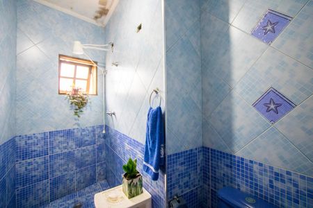 Casa à venda com 400m², 6 quartos e 6 vagasBanheiro do quarto 2