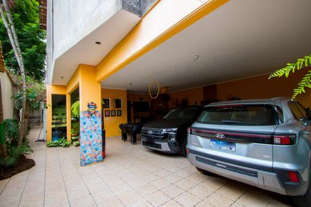 Casa à venda com 400m², 6 quartos e 6 vagasQuintal/Garagem/Espaço gourmet