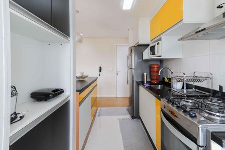 Apartamento para alugar com 62m², 2 quartos e sem vagaCozinha e Área de Serviço