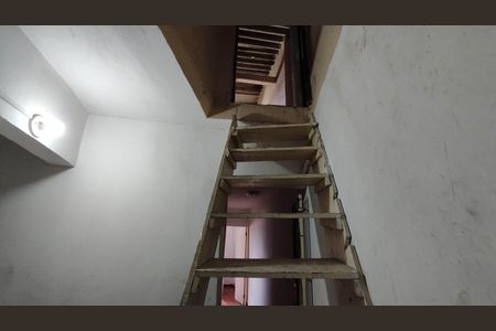 Casa para alugar com 130m², 3 quartos e 1 vagaHall de acesso ao 3º piso