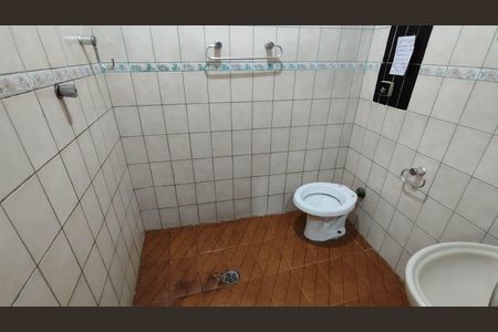 Casa para alugar com 130m², 3 quartos e 1 vagaBanheiro 2